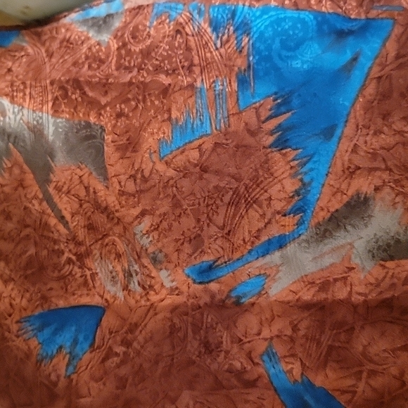3/$30 VTG ACCENTS BY FLORENCE 1970s Satin Oxblood Abstract Scarf - Picture 2 of 6